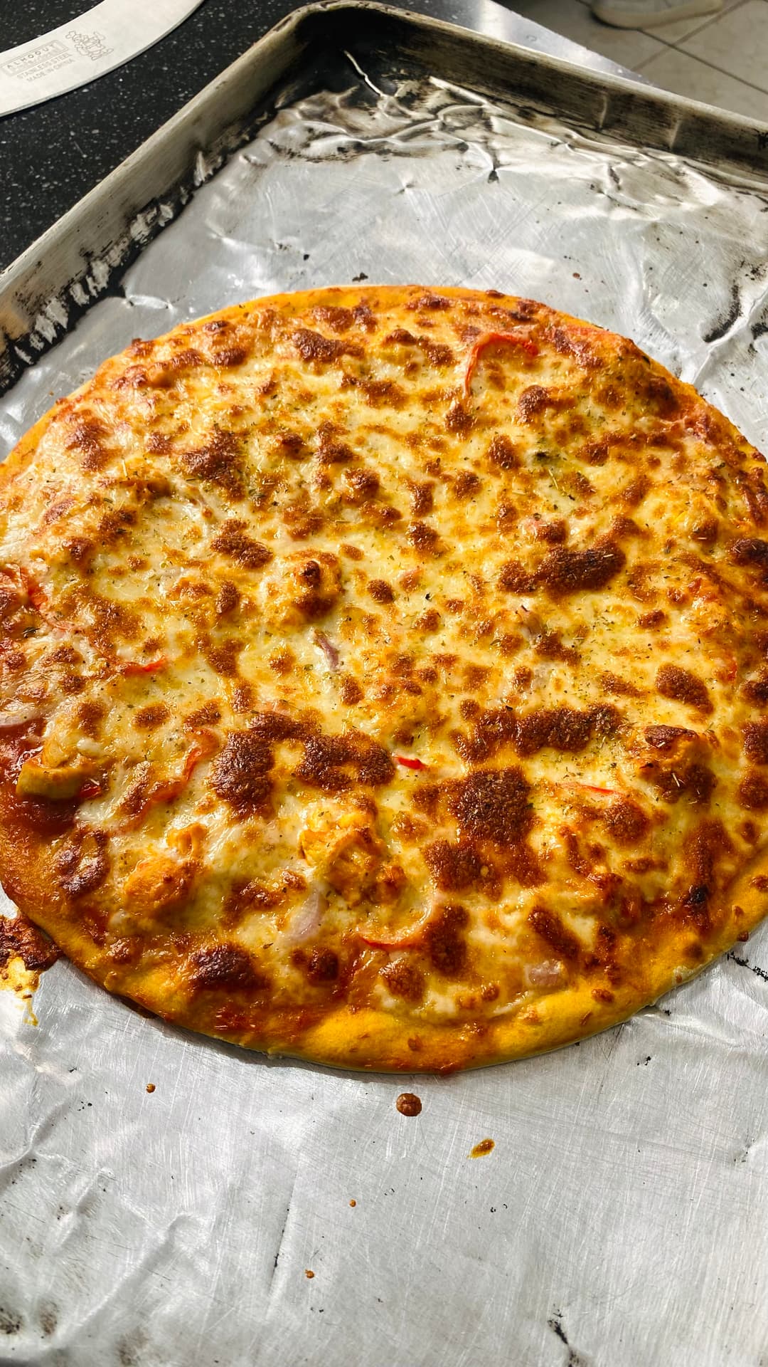 GRILLED CHICKEN PIZZA