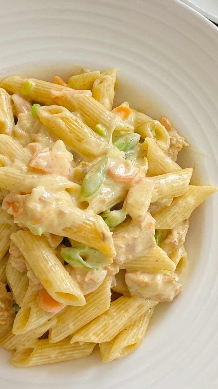 CREAMY CHICKEN PASTA